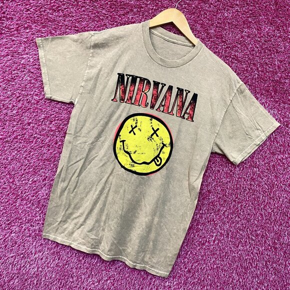 Nirvana Nevermind Grunge Rock Tshirt size Medium - Picture 3 of 4